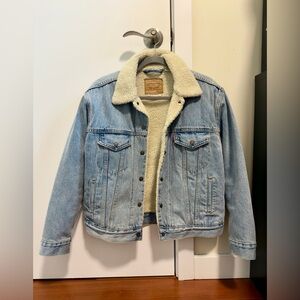 Levi's Premium Women’s Ex-Boyfriend Sherpa Lined Denim Trucker Jacket